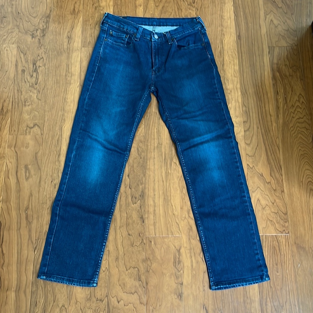 Levi’s 514 Straight Leg 32x30 tagged as 32X32 PLEASE READ DESCRIPTION